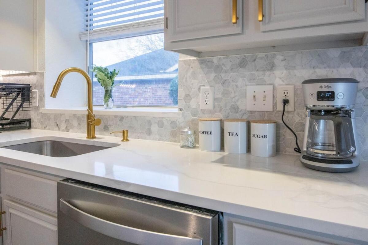 6Br 3,5Ba Home Pool, Hot Tub, Game Room -16 Guests Sachse Екстериор снимка